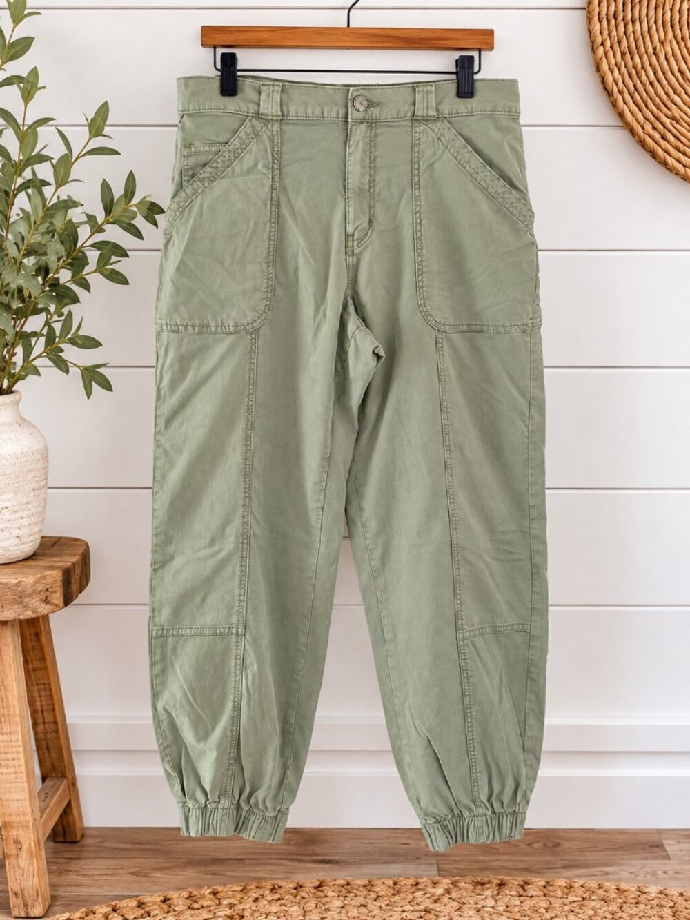 SO Utility Cargo Jogger Pants Women’s XL Sage Green Lyocell Stretch
